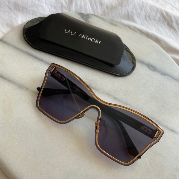 Lala anthony collection cat eye oversized sunglasses RARE - Picture 1 of 8